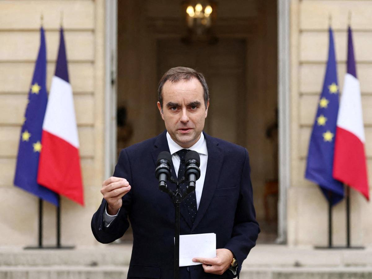 caos francia macron senza premier un paese malato e senza identit224