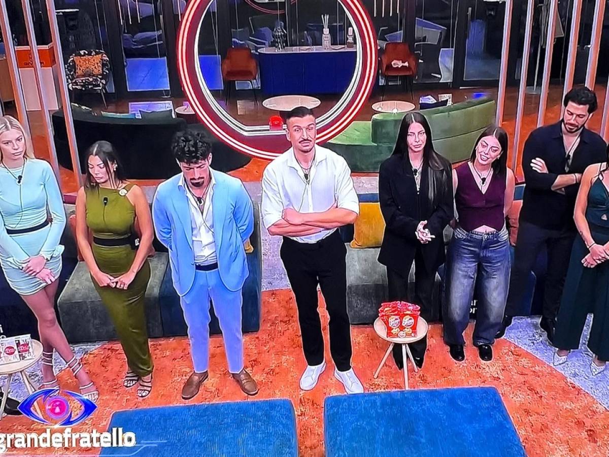 gf 2025 pagelle jonas pepe 232 l8217anti spolverato anita la brutta copia di shaila gatta