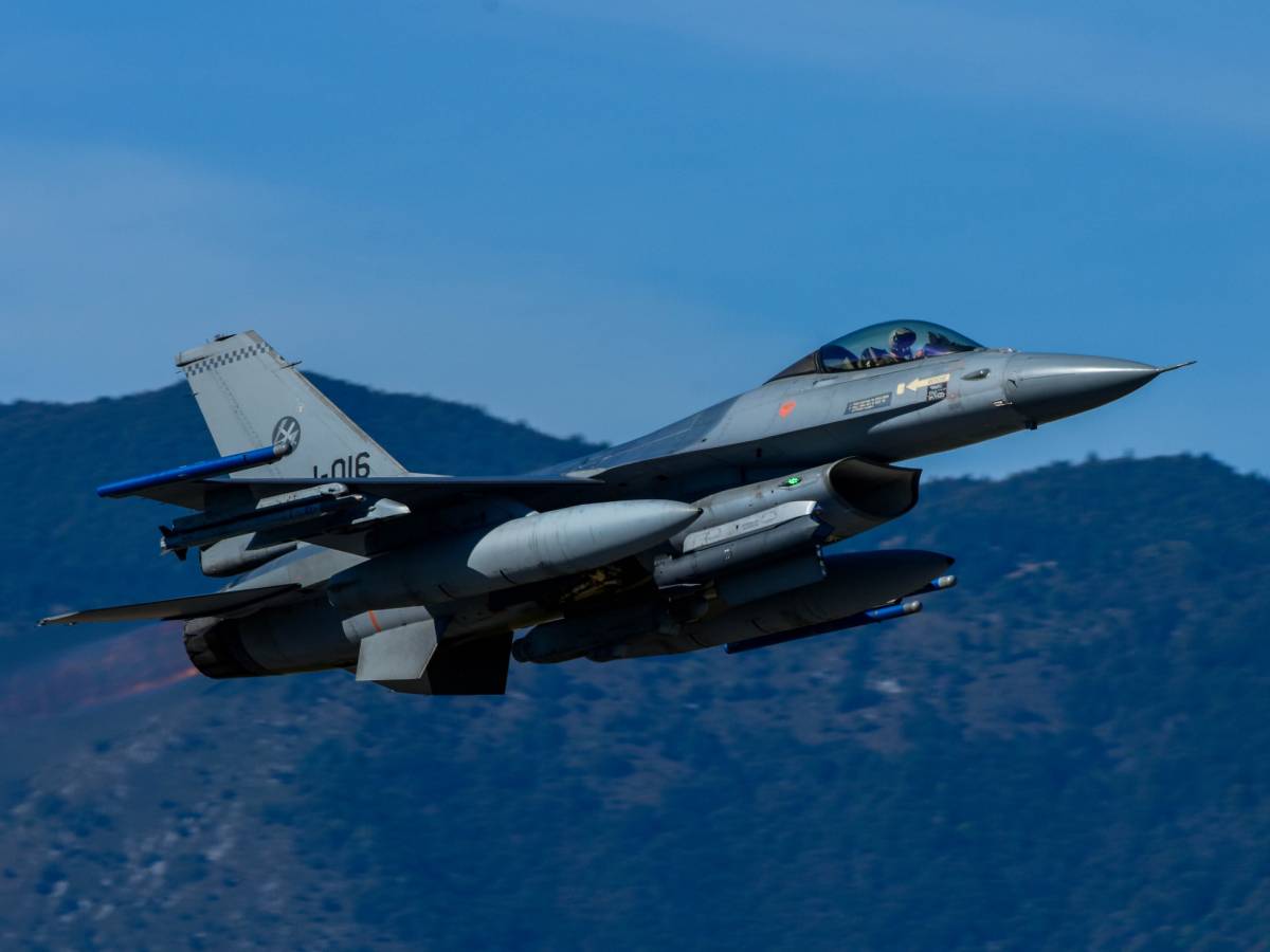 Scatta l’esercitazione nucleare Nato: cosa aspettarsi dal Steadfast Noon 2025