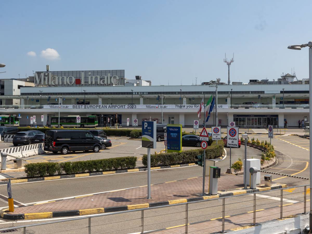 Bloccò la pista di Linate: tunisino irregolare rimpatriato per attentato alla sicurezza