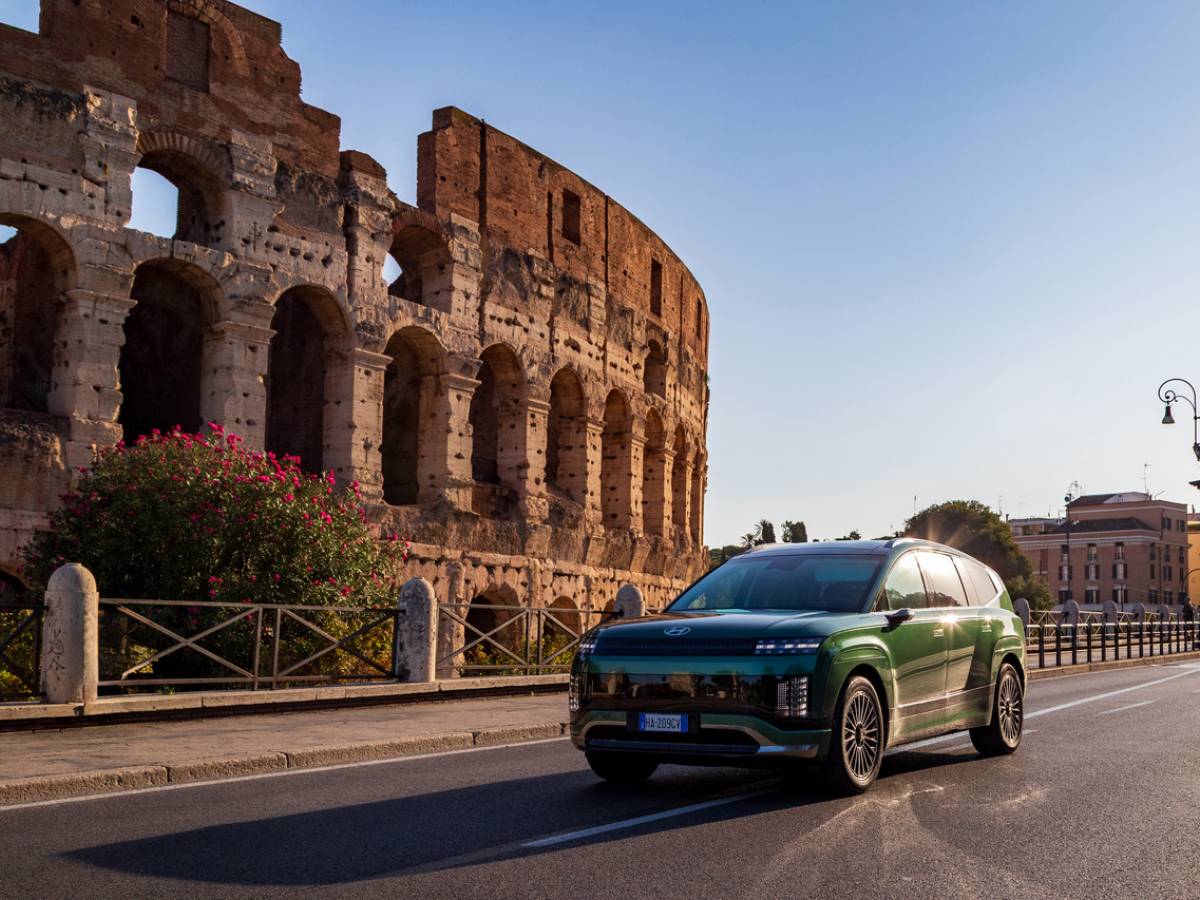 hyundai ioniq 9 la nuova frontiera del comfort elettrico