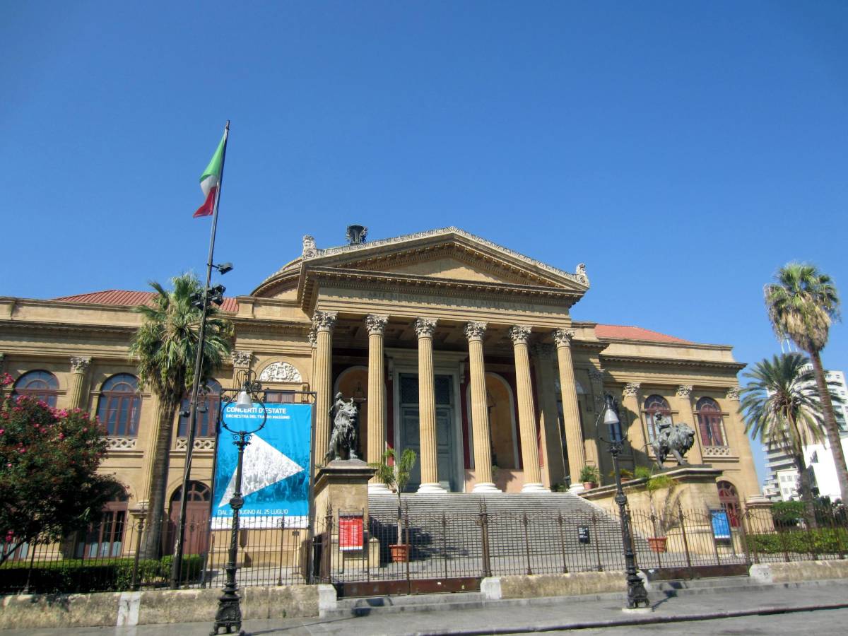 palermo tenta di sedare una rissa ma viene freddato alla testa muore ventunenne