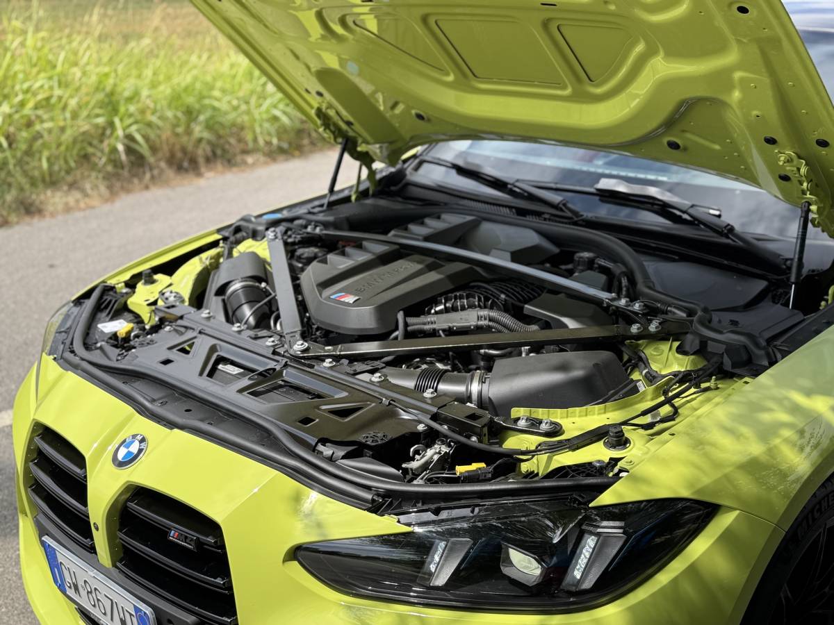 BMW M4 Competition xDrive: la gallery della sportiva bavarese  17