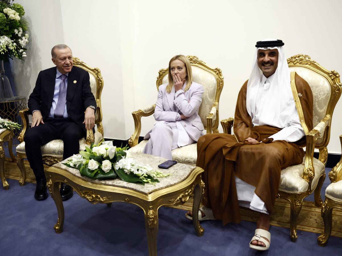 "Giornata storica". La premier Meloni al summit di pace per Gaza a Sharm el Sheik "Giornata storica". La premier Meloni al summit di pace per Gaza a Sharm el Sheik