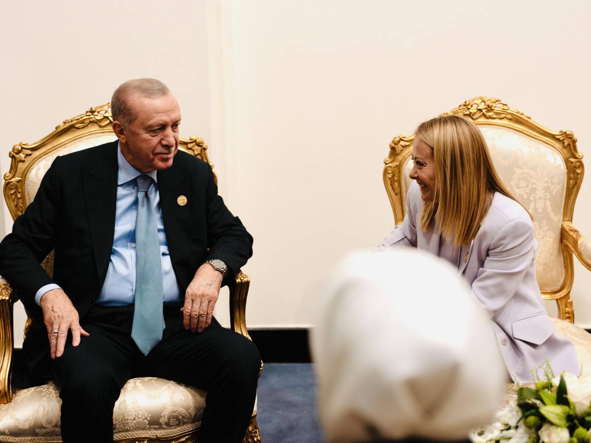 devo convincerti a non fumare il consiglio di erdogan a meloni