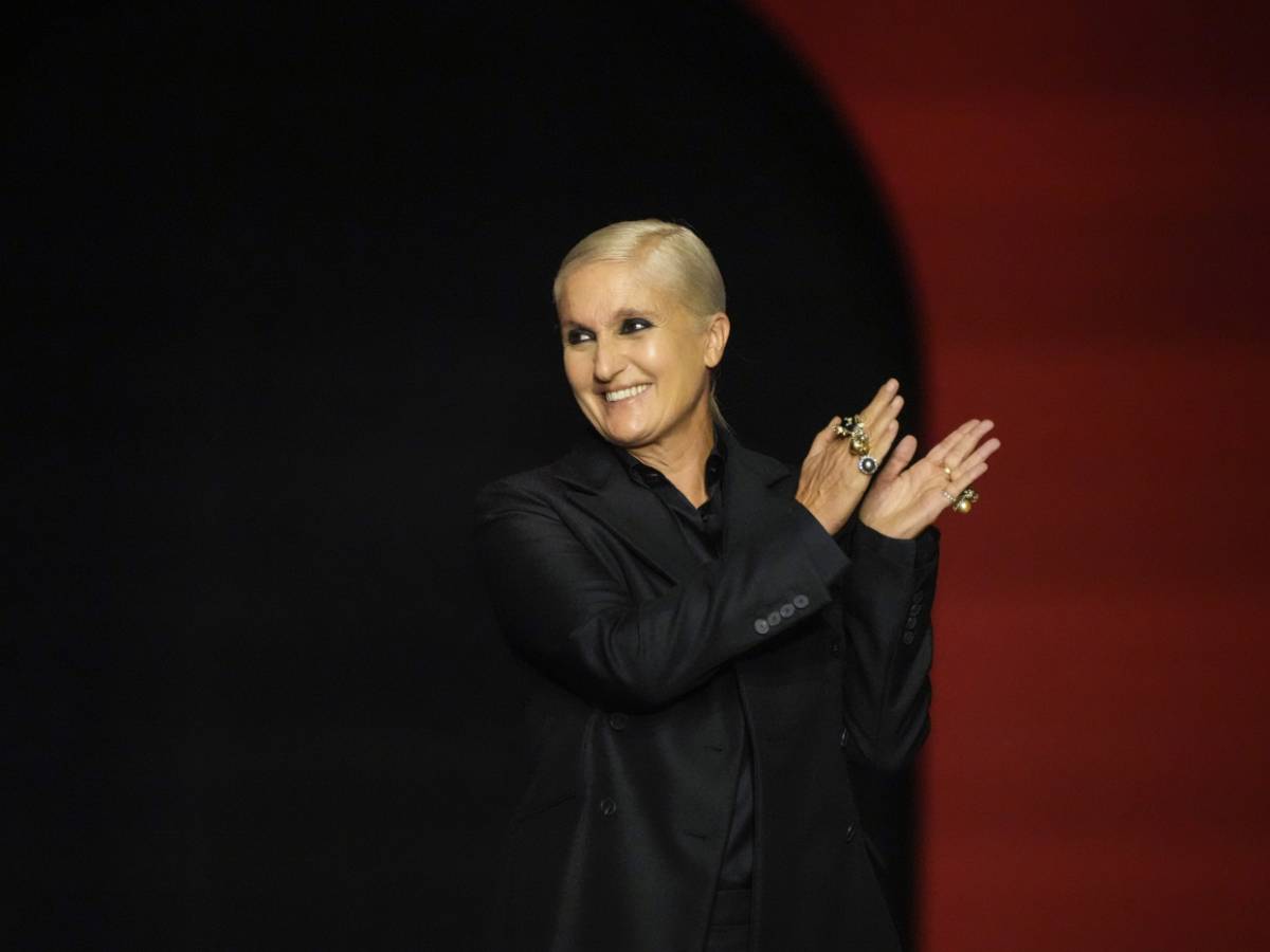 Chi è Maria Grazia Chiuri, dalla direzione creativa di Dior al ritorno a Fendi Chi è Maria Grazia Chiuri, dalla direzione creativa di Dior al ritorno a Fendi