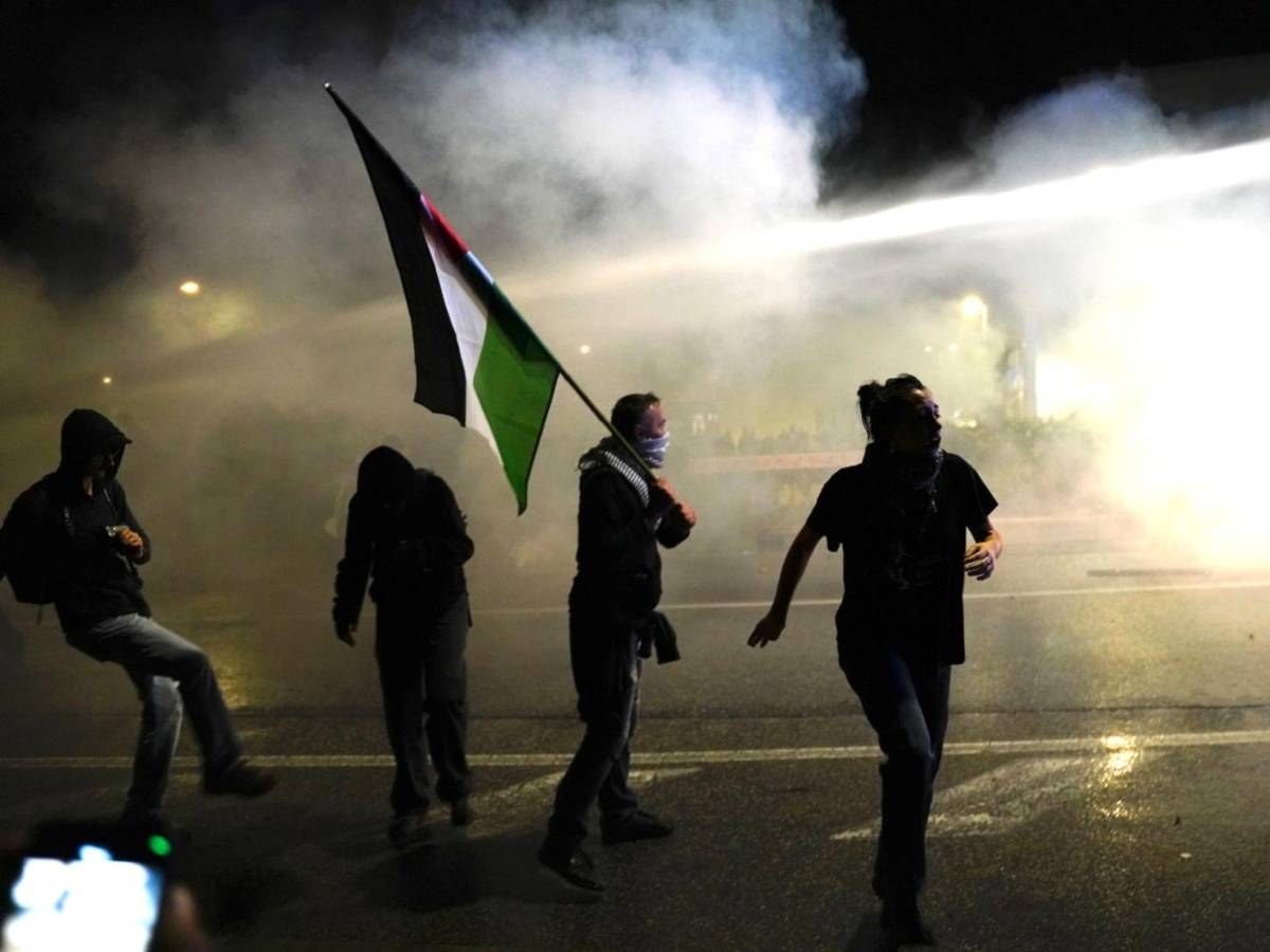 "Basta violenti e provocatori ai cortei". Ora il Pd si sveglia contro i teppisti pro Pal "Basta violenti e provocatori ai cortei". Ora il Pd si sveglia contro i teppisti pro Pal