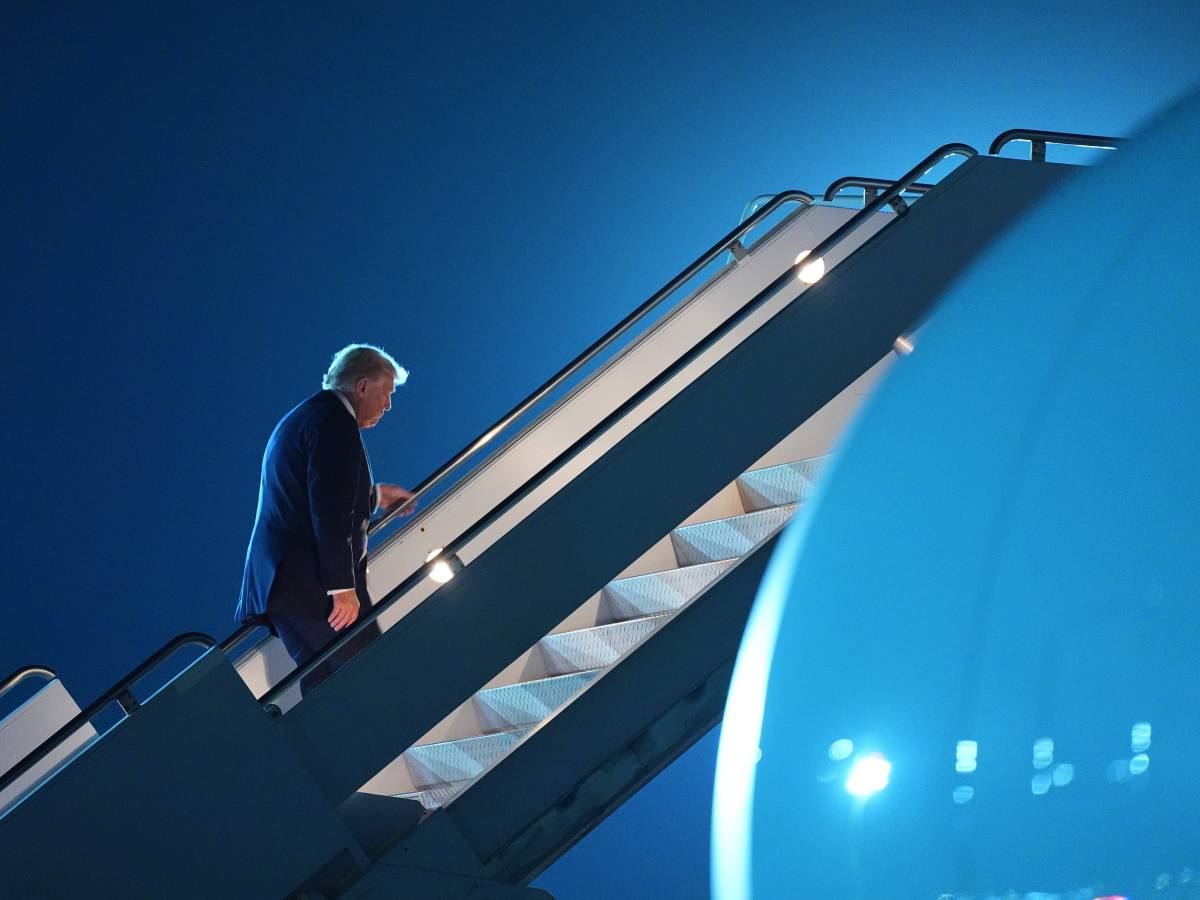 La rivelazione di Trump: "Ho approvato operazioni della Cia in Venezuela" La rivelazione di Trump: "Ho approvato operazioni della Cia in Venezuela"