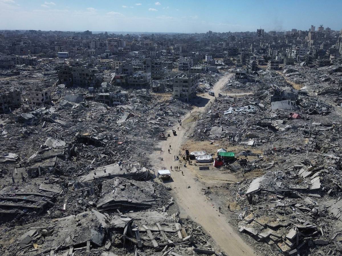 Gaza, Israele ha ricevuto il corpo di un ostaggio. Hamas: "Non disarmiamo ora" Gaza, Israele ha ricevuto il corpo di un ostaggio. Hamas: "Non disarmiamo ora"