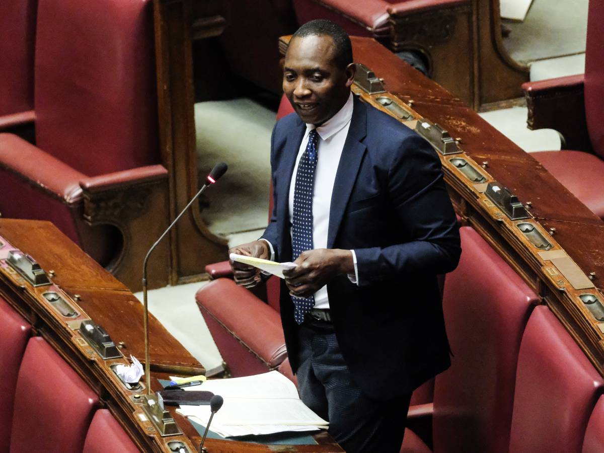 "Esca dalle Ztl". Soumahoro boccia la linea della sinistra sull "Esca dalle Ztl". Soumahoro boccia la linea della sinistra sull