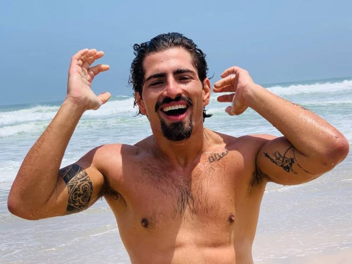 GF, Giulio Carotenuto: "Tornato a casa, ho indossato un camice e curato un paziente" GF, Giulio Carotenuto: "Tornato a casa, ho indossato un camice e curato un paziente"