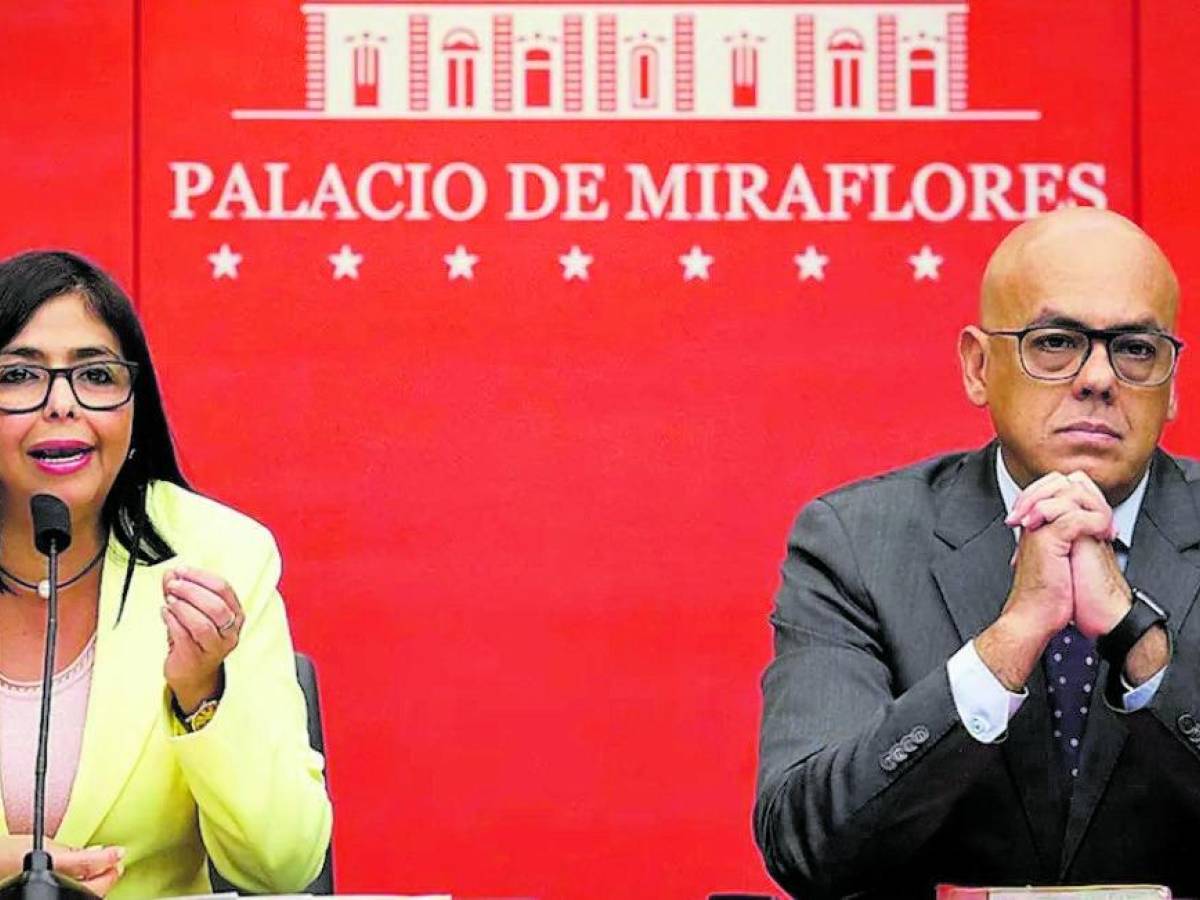 il golpe segreto con gli usa dietro le quinte la vice di maduro si offre come alternativa