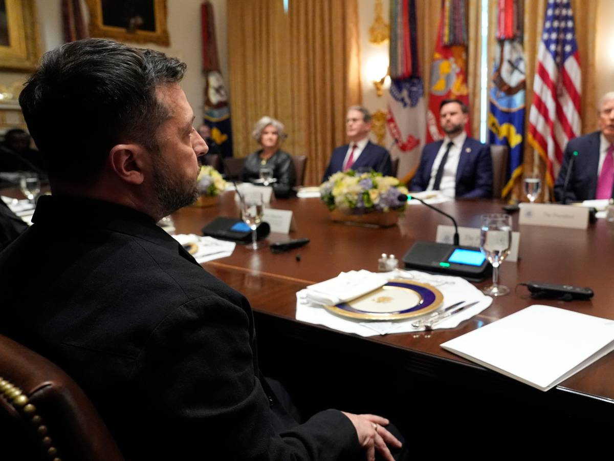 Trump a Zelensky: "Abbiamo finito". E lo Zar pretende l’intero Donetsk