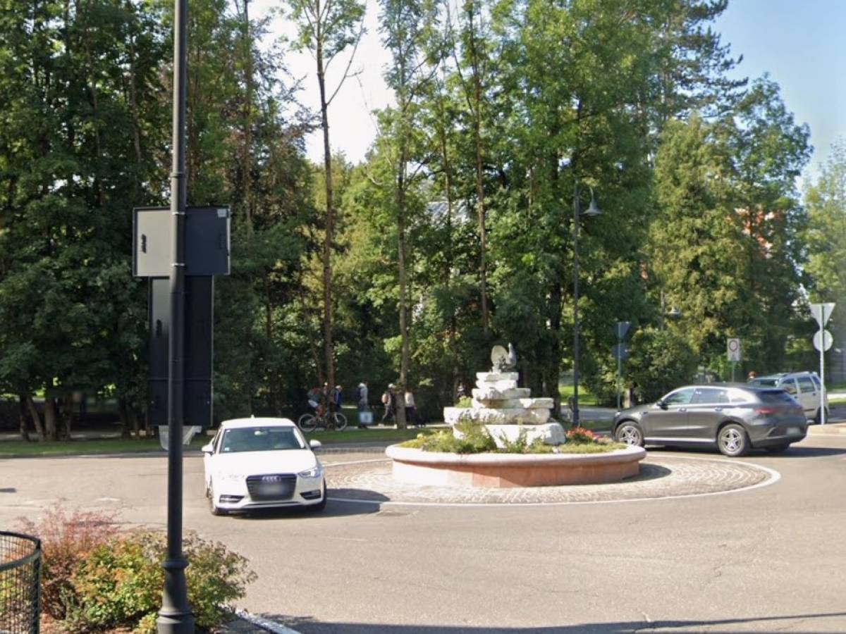 Tragedia ad Asiago, nello schianto fatale muoiono tre ragazzi. Un quarto è grave Tragedia ad Asiago, nello schianto fatale muoiono tre ragazzi. Un quarto è grave