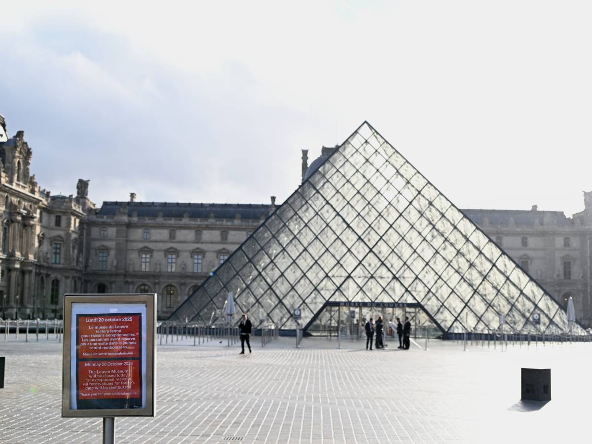 furto al louvre tutte le falle nella sicurezza cosa non torna