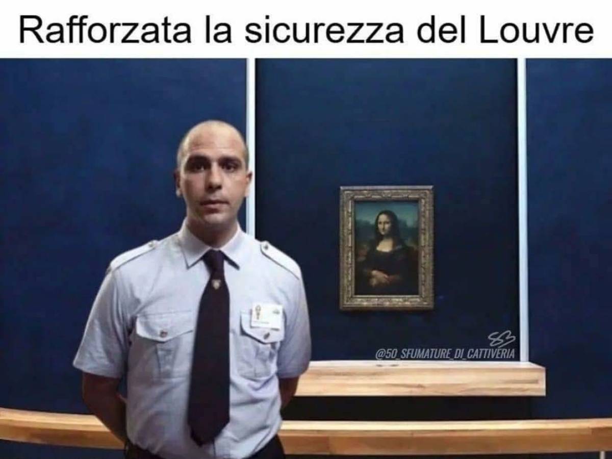 Furto al Louvre, sui social piovono meme sulla Francia Furto al Louvre, sui social piovono meme sulla Francia