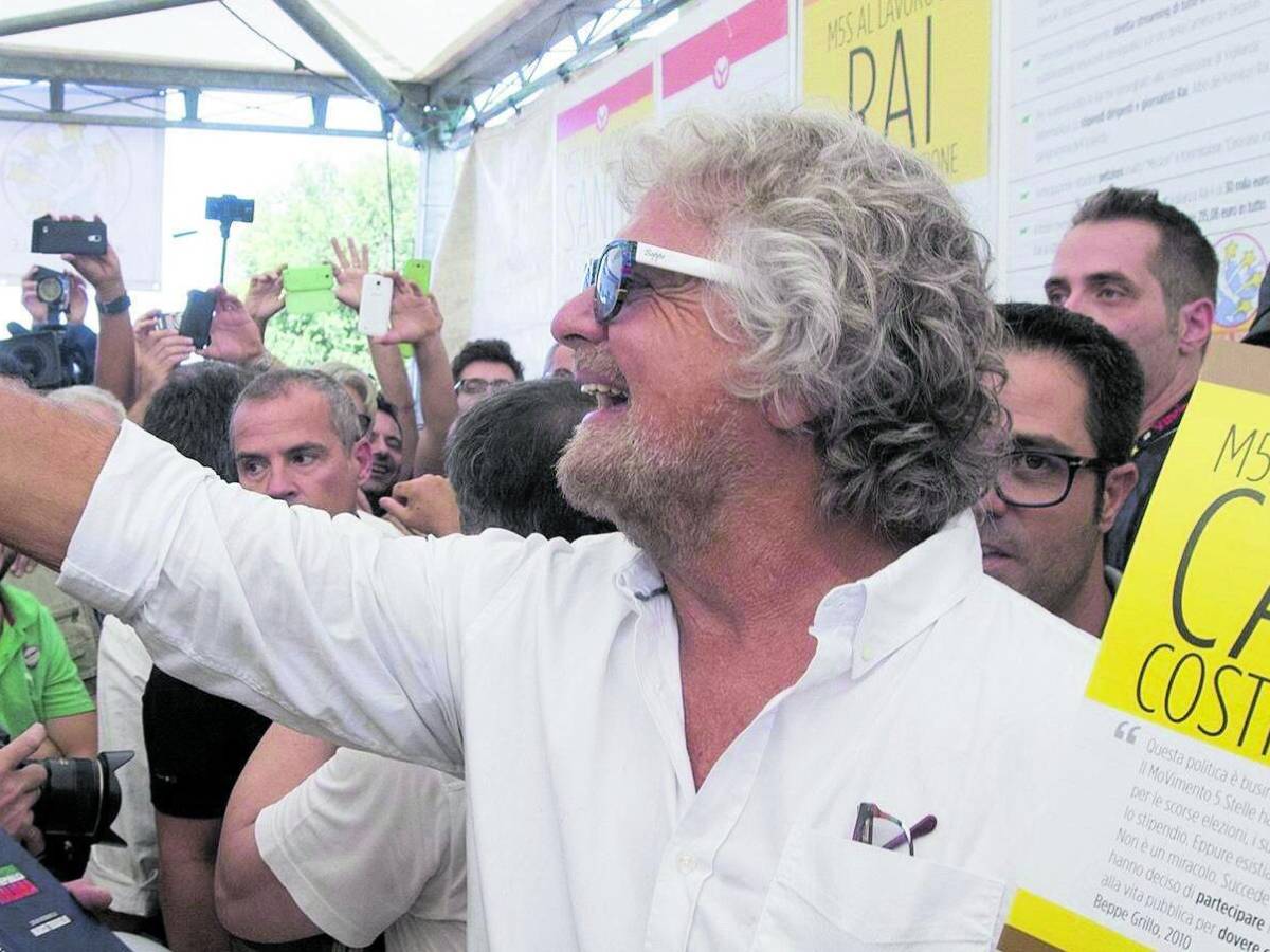 Botte, insulti, linciaggi mediatici. La libertà di stampa secondo i 5s ...