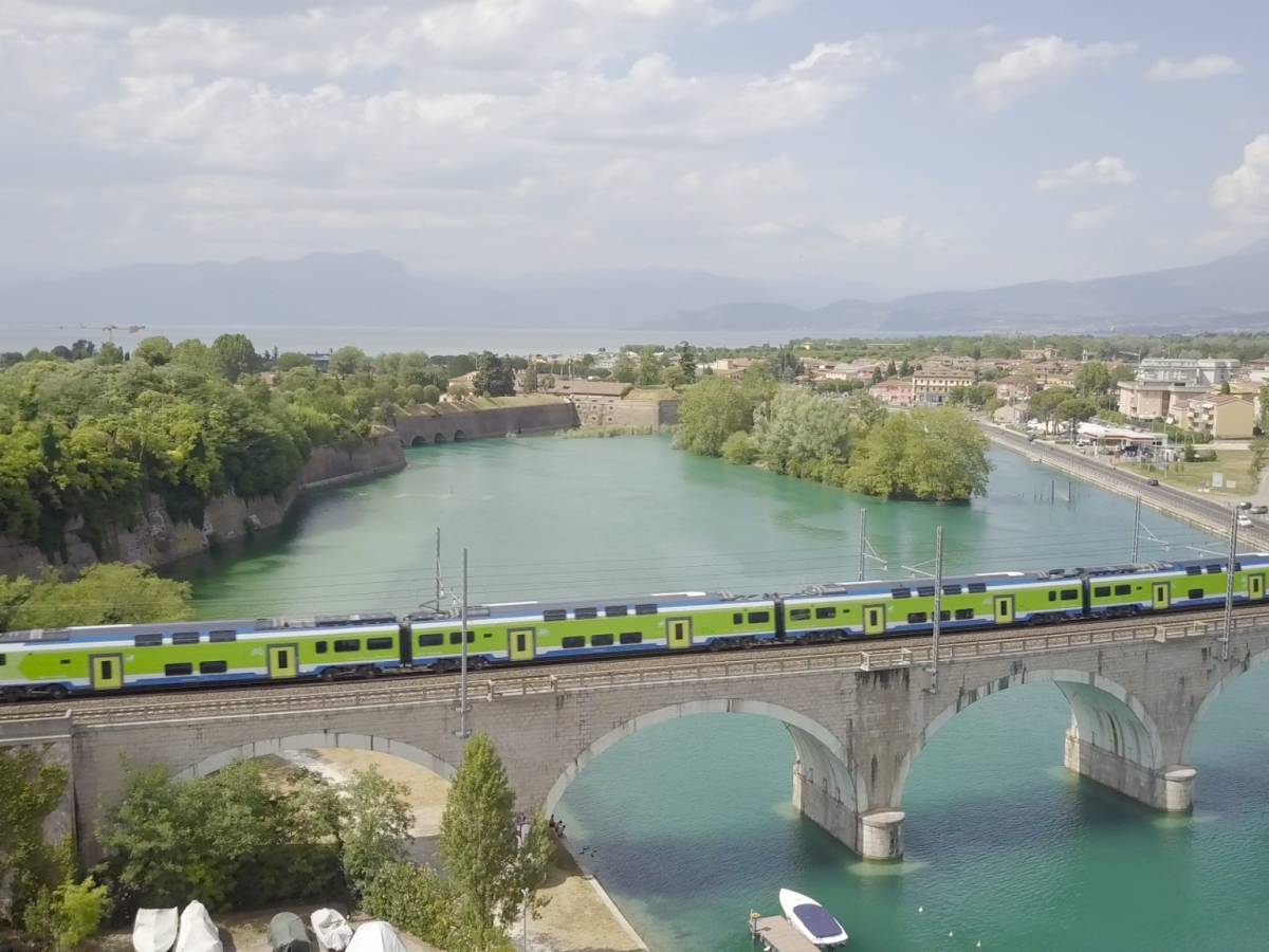 Trenord premiata a Parigi per il progetto "Gite in treno" Trenord premiata a Parigi per il progetto "Gite in treno"