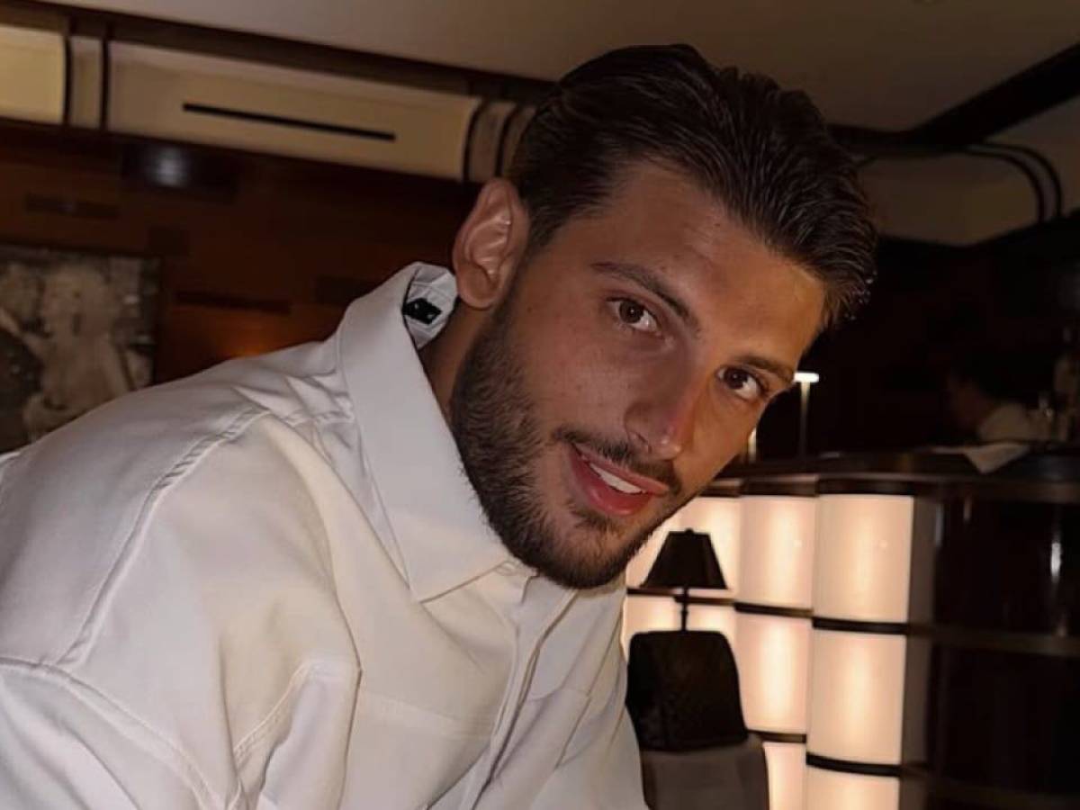 Ciro Solimeno tra gossip e polemiche: mentre Martina e Gianmarco vivono la nuova storia, lui pubblica sponsorizzazioni… senza ADV Ciro Solimeno tra gossip e polemiche: mentre Martina e Gianmarco vivono la nuova storia, lui pubblica sponsorizzazioni… senza ADV