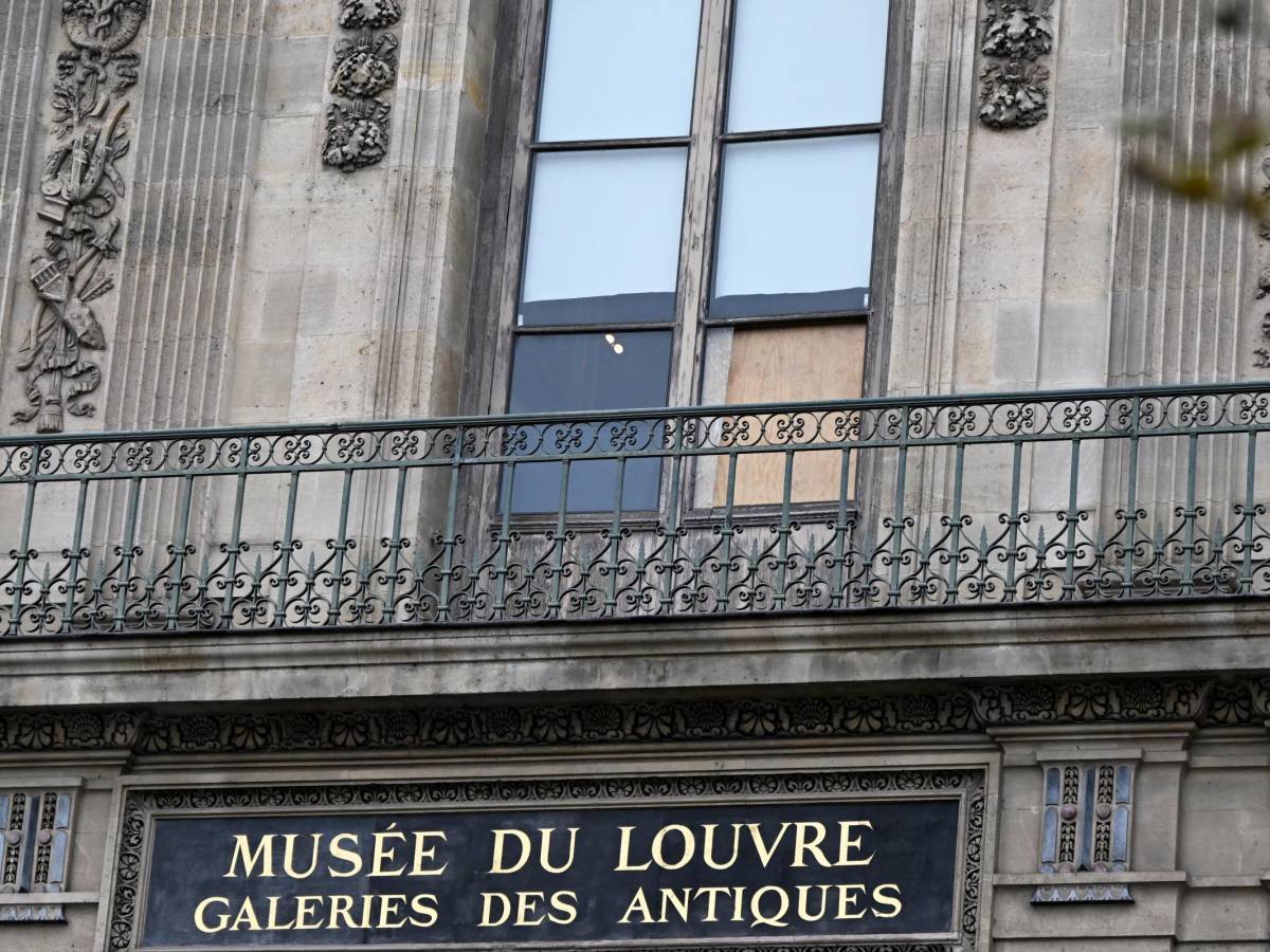 Francia, dopo il Louvre un altro colpo: rubato il "tesoro di Diderot" dal museo di Langres Francia, dopo il Louvre un altro colpo: rubato il "tesoro di Diderot" dal museo di Langres