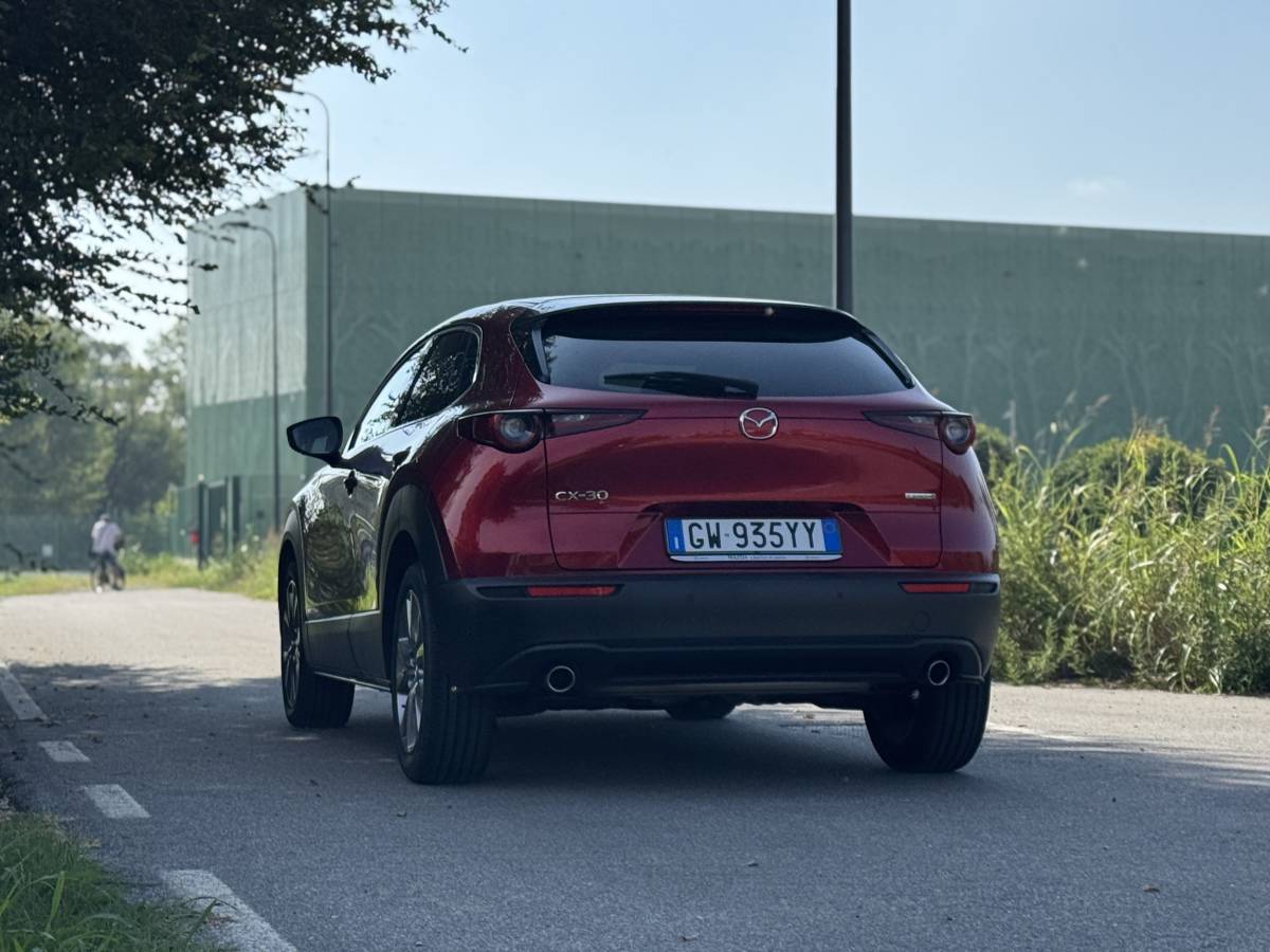Mazda CX-30 2025: la gallery del crossover con il nuovo 2.5 ibrido 5
