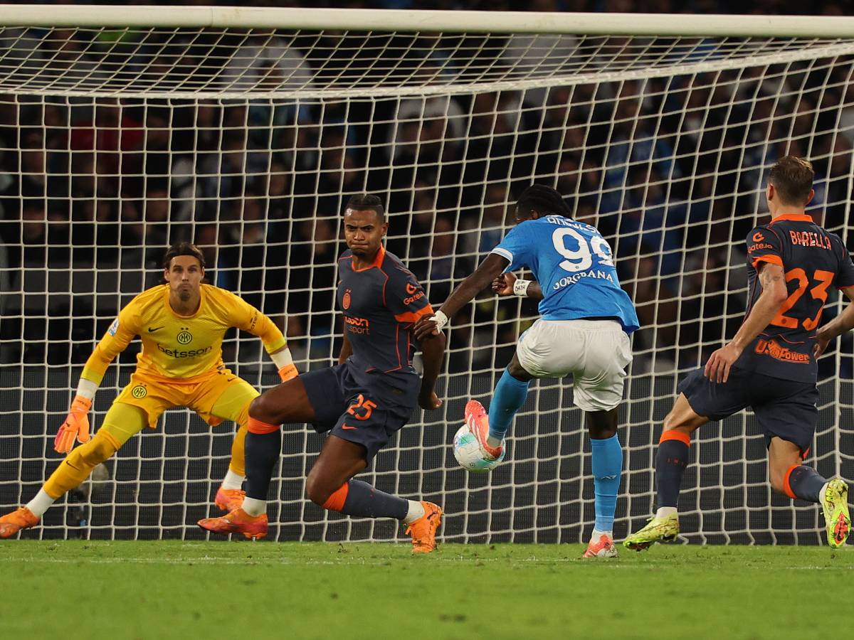 Il Napoli piega l’Inter 3 1 e torna in testa: De Bruyne segna e s’infortuna Il Napoli piega l’Inter 3 1 e torna in testa: De Bruyne segna e s’infortuna