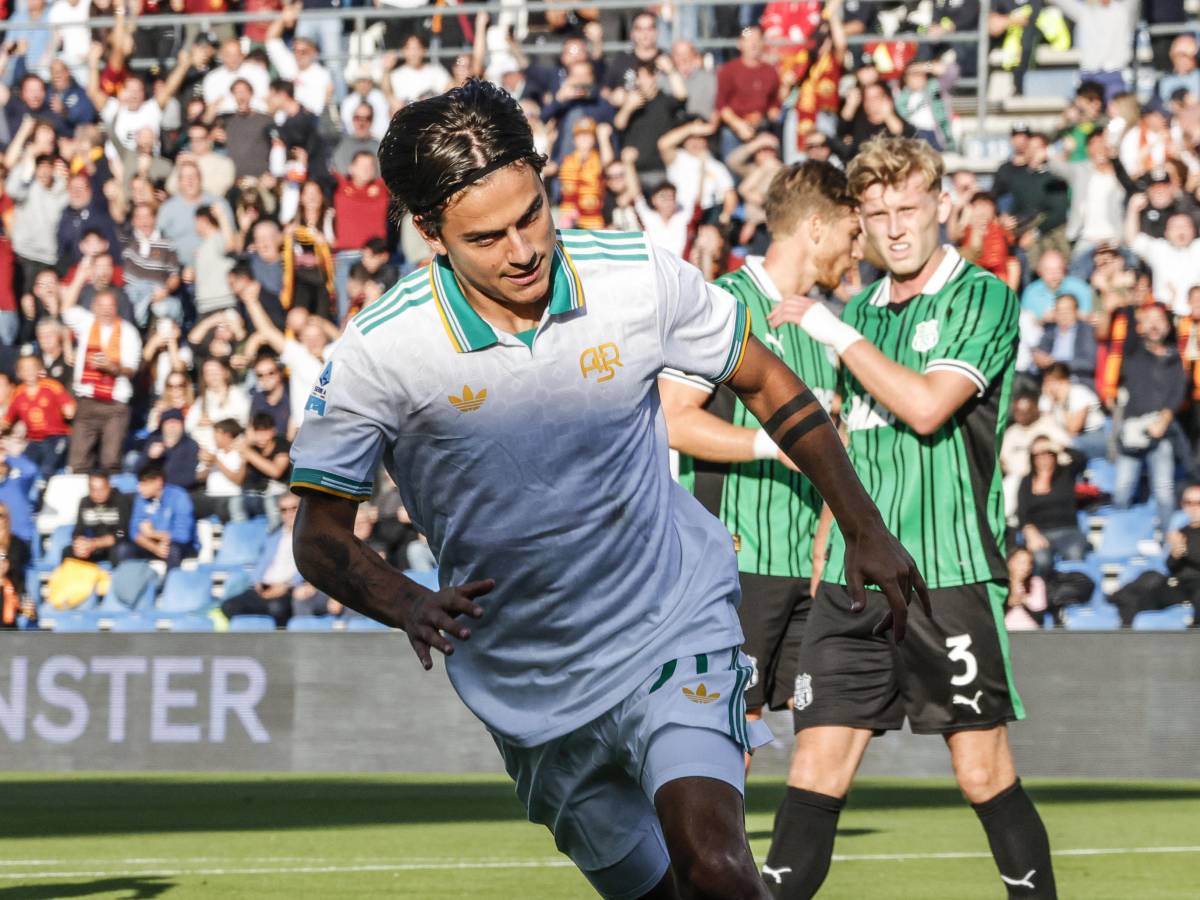La Roma passa a Sassuolo con un lampo di Dybala: i giallorossi raggiungono il Napoli in vetta La Roma passa a Sassuolo con un lampo di Dybala: i giallorossi raggiungono il Napoli in vetta