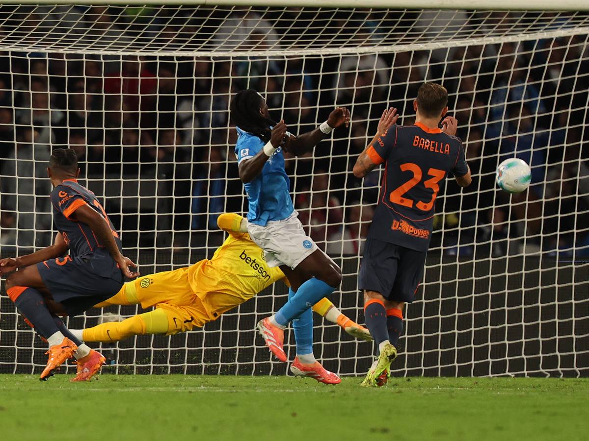 Se il Napoli ha smascherato questa Inter in difesa Se il Napoli ha smascherato questa Inter in difesa