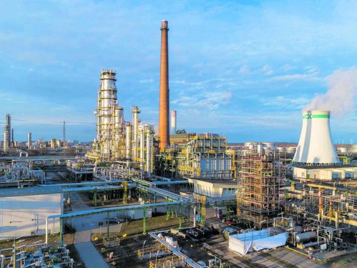 Berlino teme lo stop alle raffinerie russe Berlino teme lo stop alle raffinerie russe