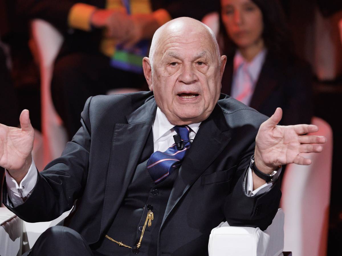 Nordio: "Basta aggressioni verbali dai magistati, schizofrenico parlare di attentato alla Costituzione" Nordio: "Basta aggressioni verbali dai magistati, schizofrenico parlare di attentato alla Costituzione"