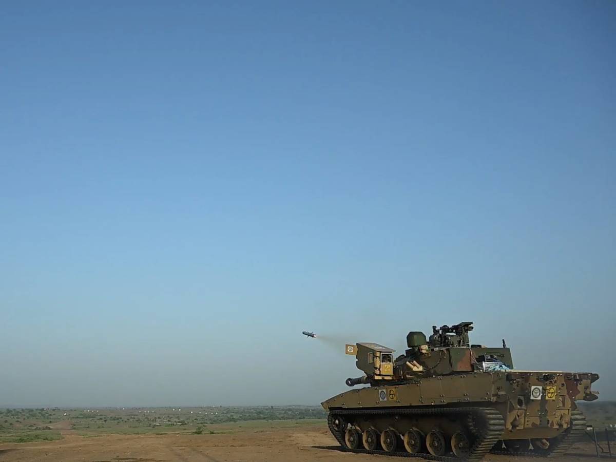 "Può sparare il missile Nag Mk II": come funziona il nuovo tank Zorawar