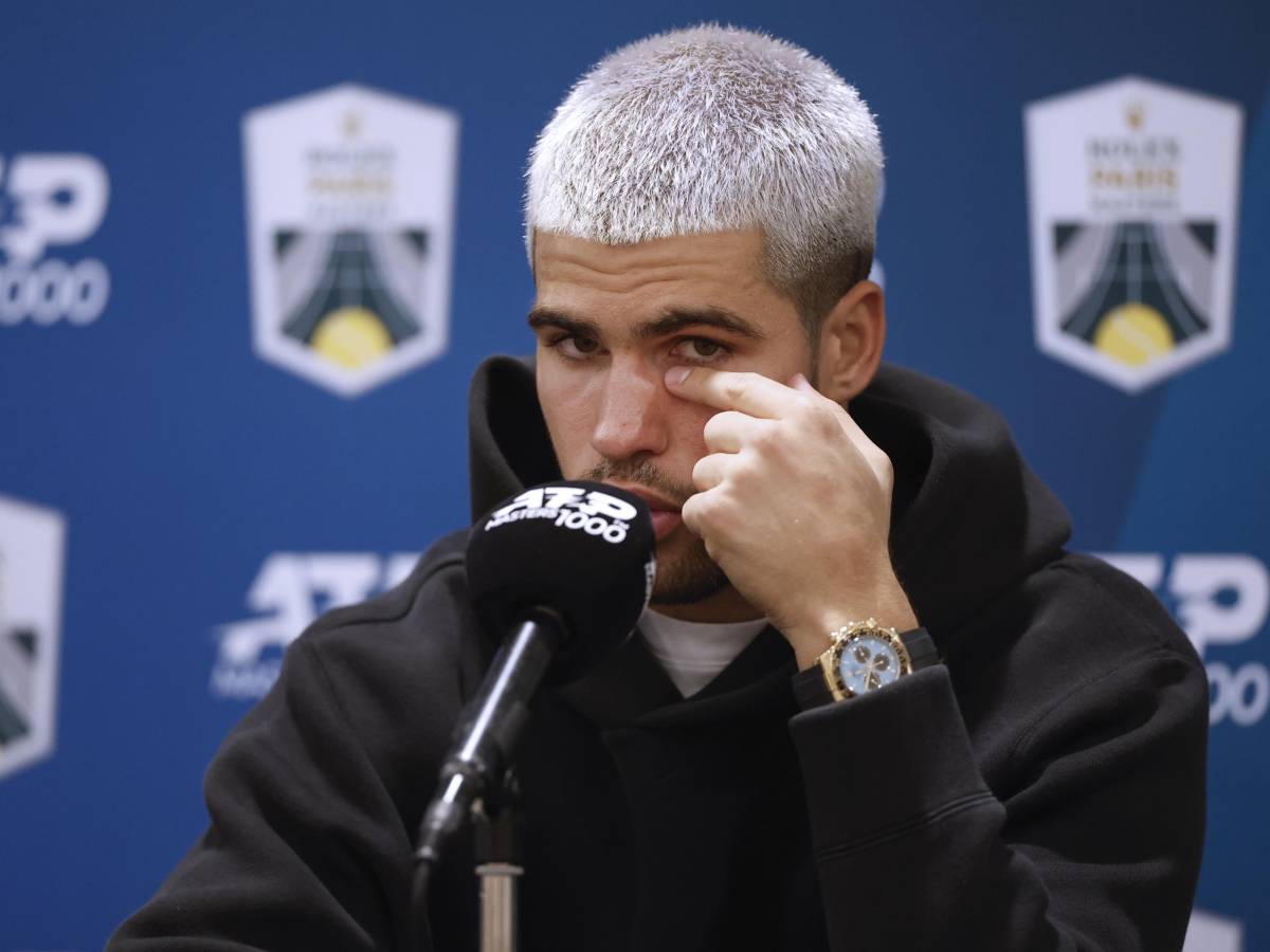 Flop Alcaraz a Parigi, eliminato al primo turno: così Sinner può tornare numero 1 Flop Alcaraz a Parigi, eliminato al primo turno: così Sinner può tornare numero 1
