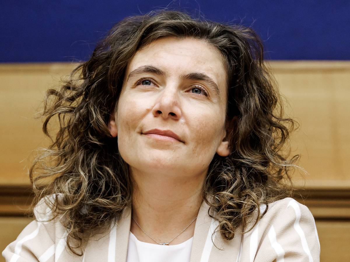 studentesse e studentessi ora i 5 stelle vogliono riscrivere le regole dell italiano