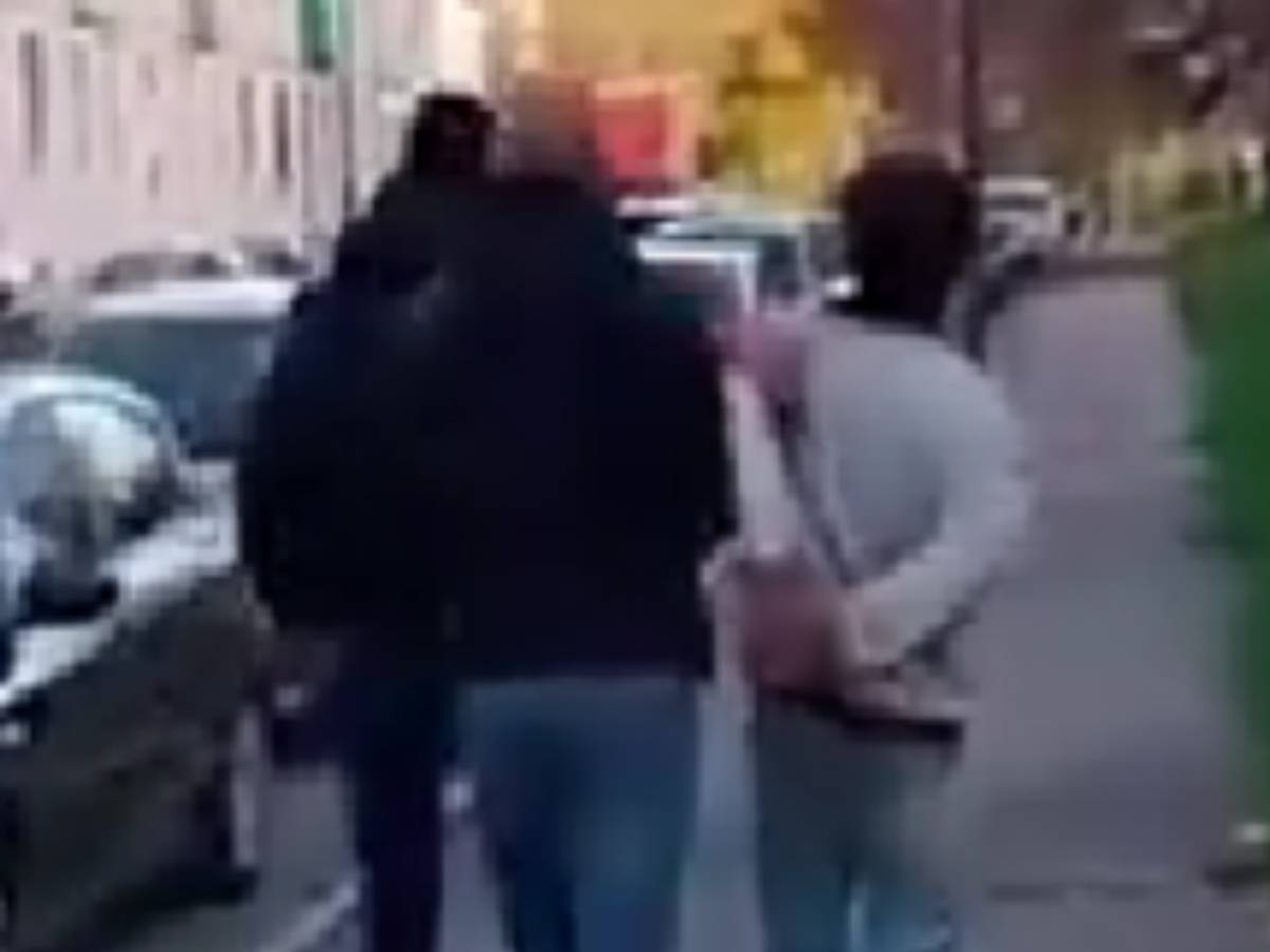 Cinque cosette da dire sulle manette, papino e mammina antifà e Fico: quindi, oggi... Cinque cosette da dire sulle manette, papino e mammina antifà e Fico: quindi, oggi...