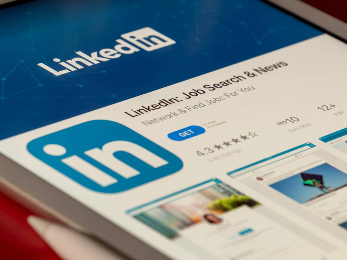 Privacy, dal 3 novembre LinkedIn userà i dati degli utenti per addestrare la sua IA Privacy, dal 3 novembre LinkedIn userà i dati degli utenti per addestrare la sua IA
