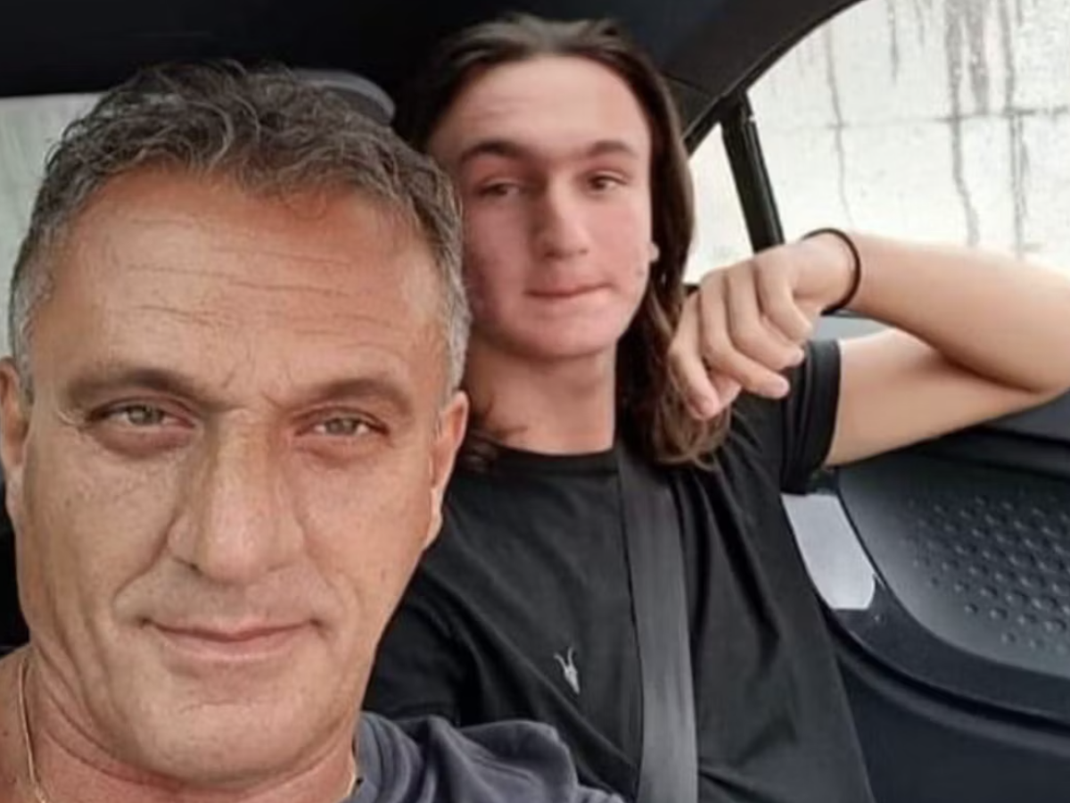 “Ho dormito nel tuo letto, stanotte, perdonami”: lo straziante addio di Walter Delogu al figlio “Ho dormito nel tuo letto, stanotte, perdonami”: lo straziante addio di Walter Delogu al figlio