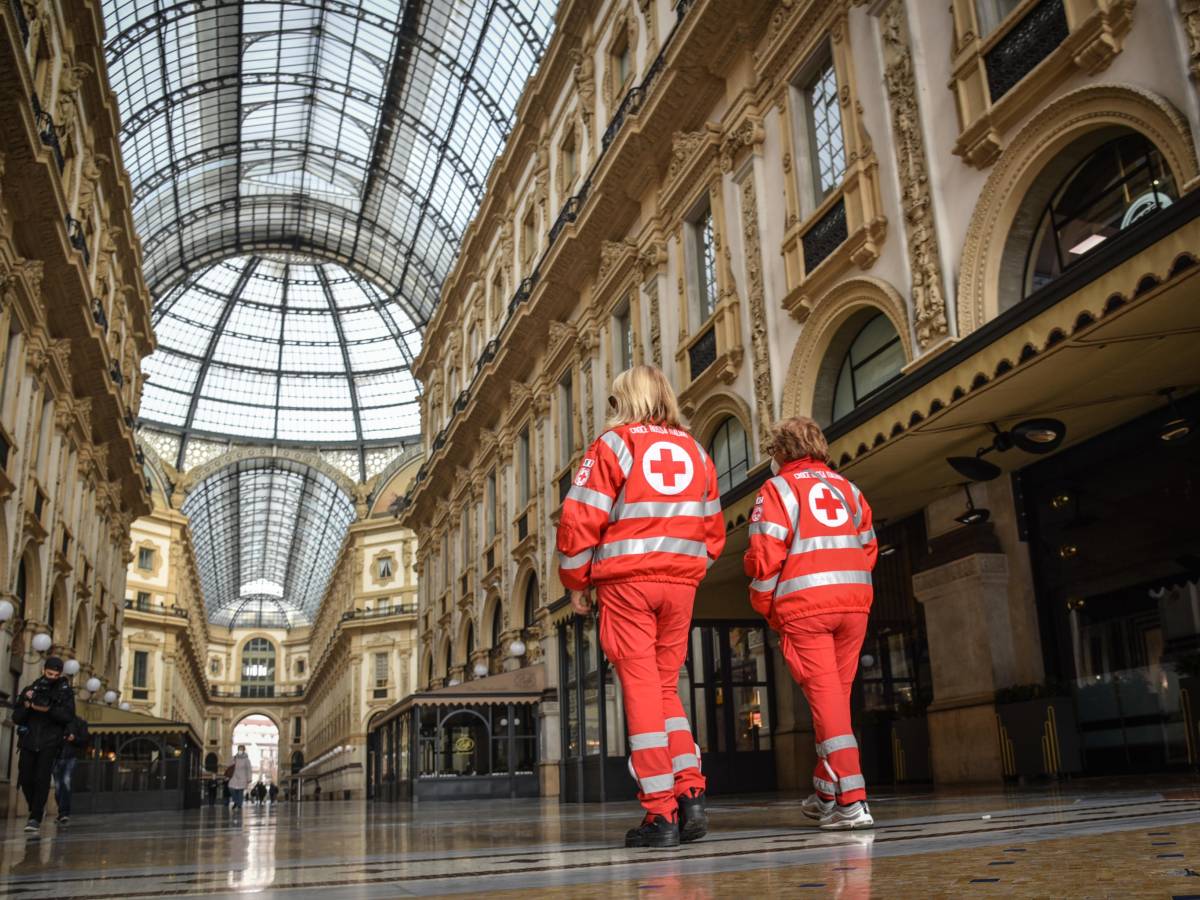 "Lockdown Covid deciso per la fuga di notizie" "Lockdown Covid deciso per la fuga di notizie"