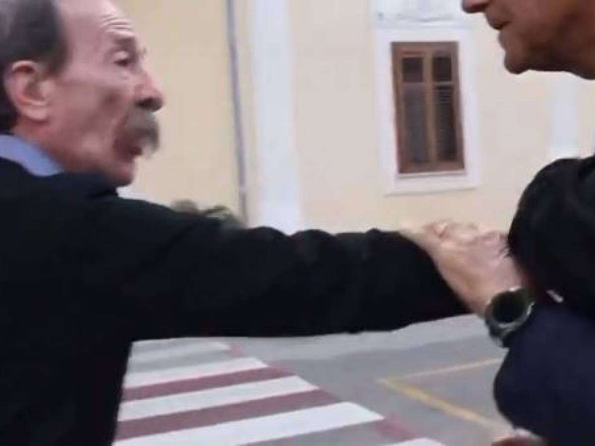 Aveva aggredito fisicamente un giornalista: consigliere del Pd si dimette in Sicilia