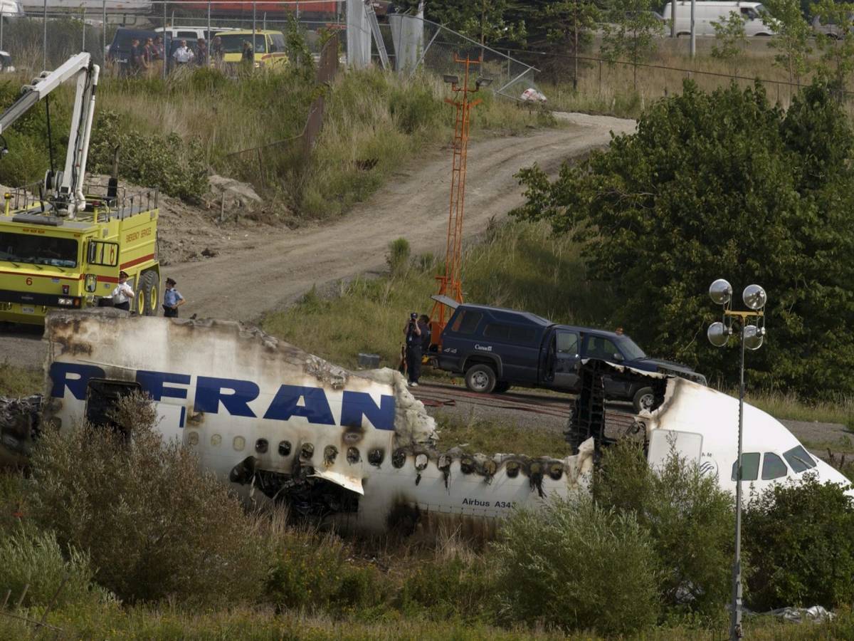L’atterraggio verso il baratro, l’incendio, il trauma: l’aereo del miracolo con 309 sopravvissuti L’atterraggio verso il baratro, l’incendio, il trauma: l’aereo del miracolo con 309 sopravvissuti