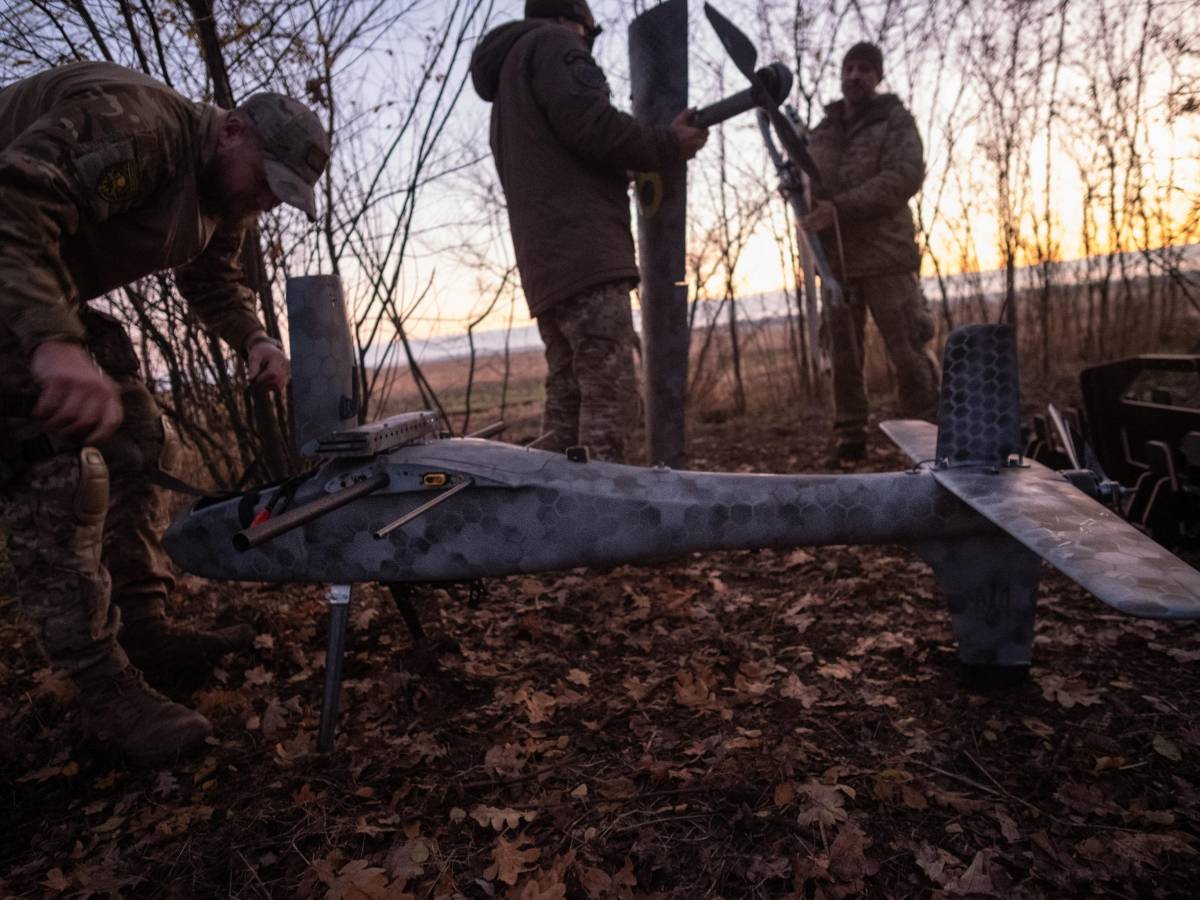 Kiev: "Liberato il palazzo del consiglio a Pokrovsk". Putin: "Riprenderemo test nucleari se li faranno gli Usa"