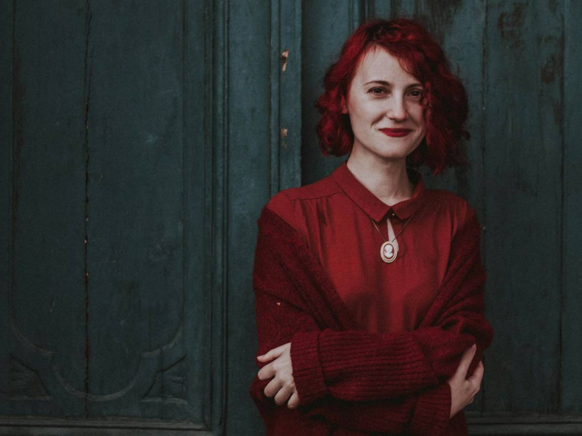 moda autunno 2025 il rosso 232 il colore del momento come abbinarlo