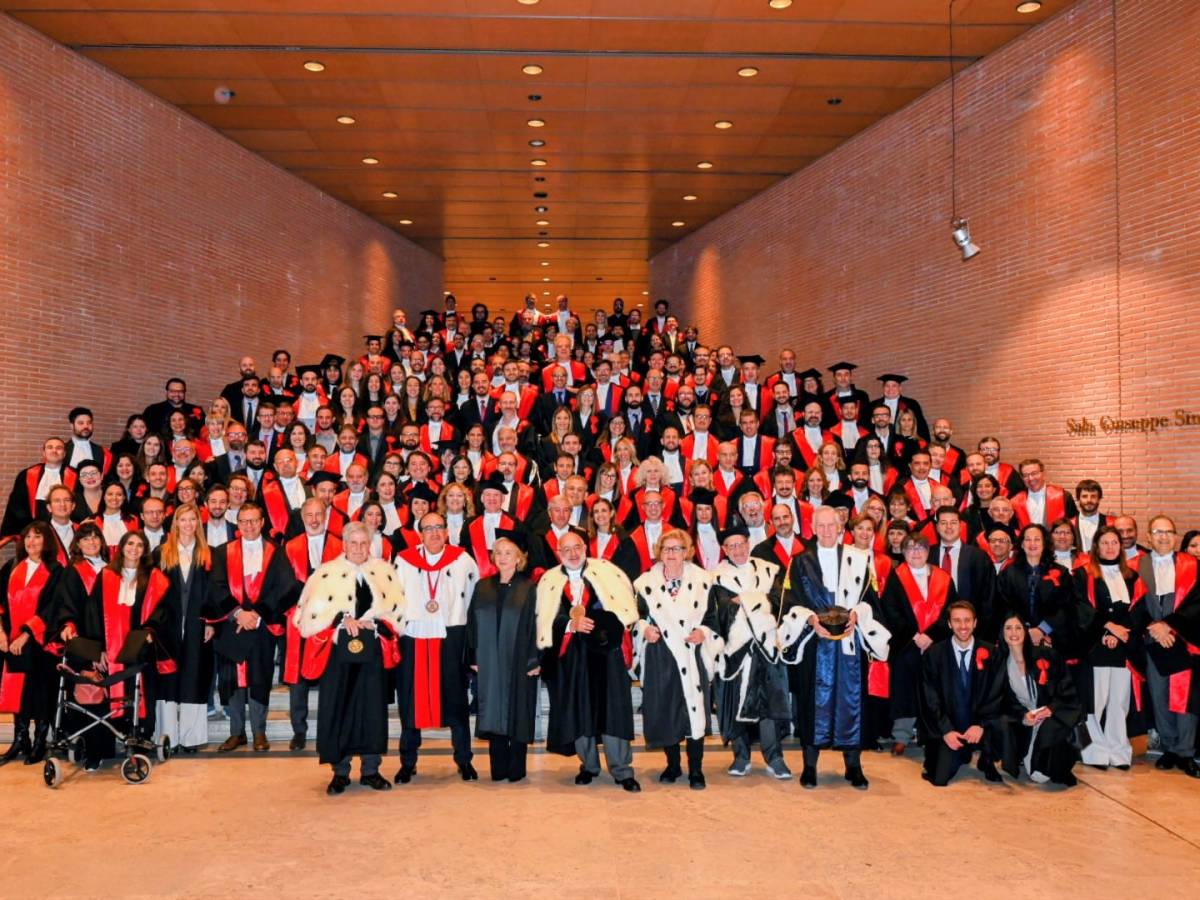 universitas mercatorum inaugura l8217anno accademico 2025 2026 e conferisce la laurea honoris causa ad alberta ferretti da Ilgiornale.it universitas mercatorum inaugura l8217anno accademico 2025 2026 e conferisce la laurea honoris causa ad alberta ferretti