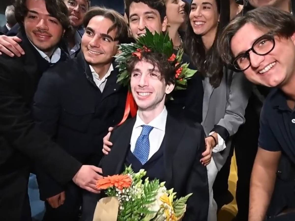 La rivincita di Mauro Glorioso, lo studente colpito dalla bicicletta si è laureato in Medicina