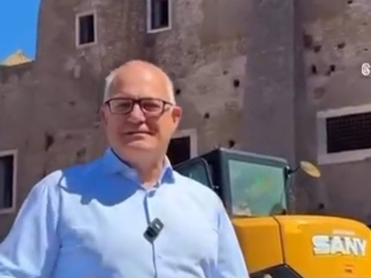 Il video di Gualtieri prima del crollo della Torre dei Conti Il video di Gualtieri prima del crollo della Torre dei Conti