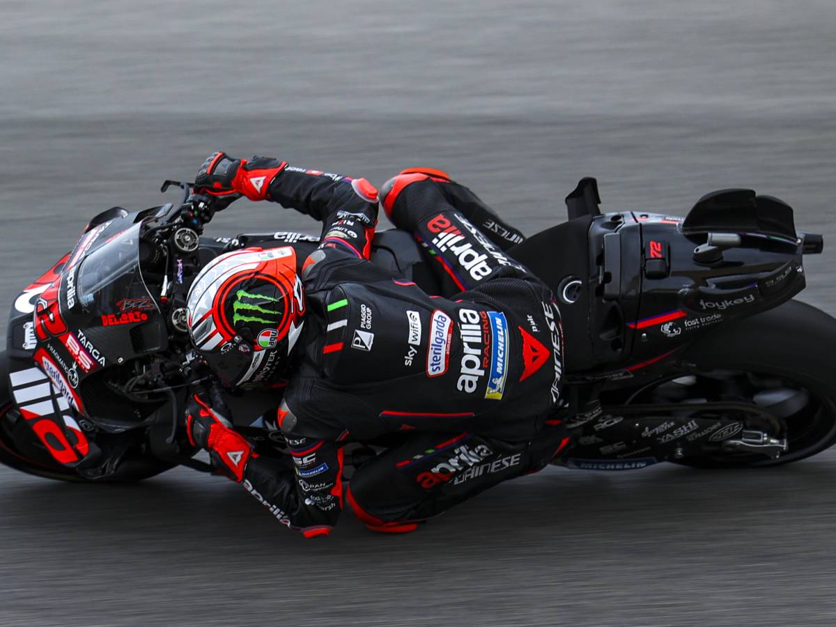 MotoGP, Bezzecchi da urlo a Portimao: conquista la pole position. Quarto Bagnaia