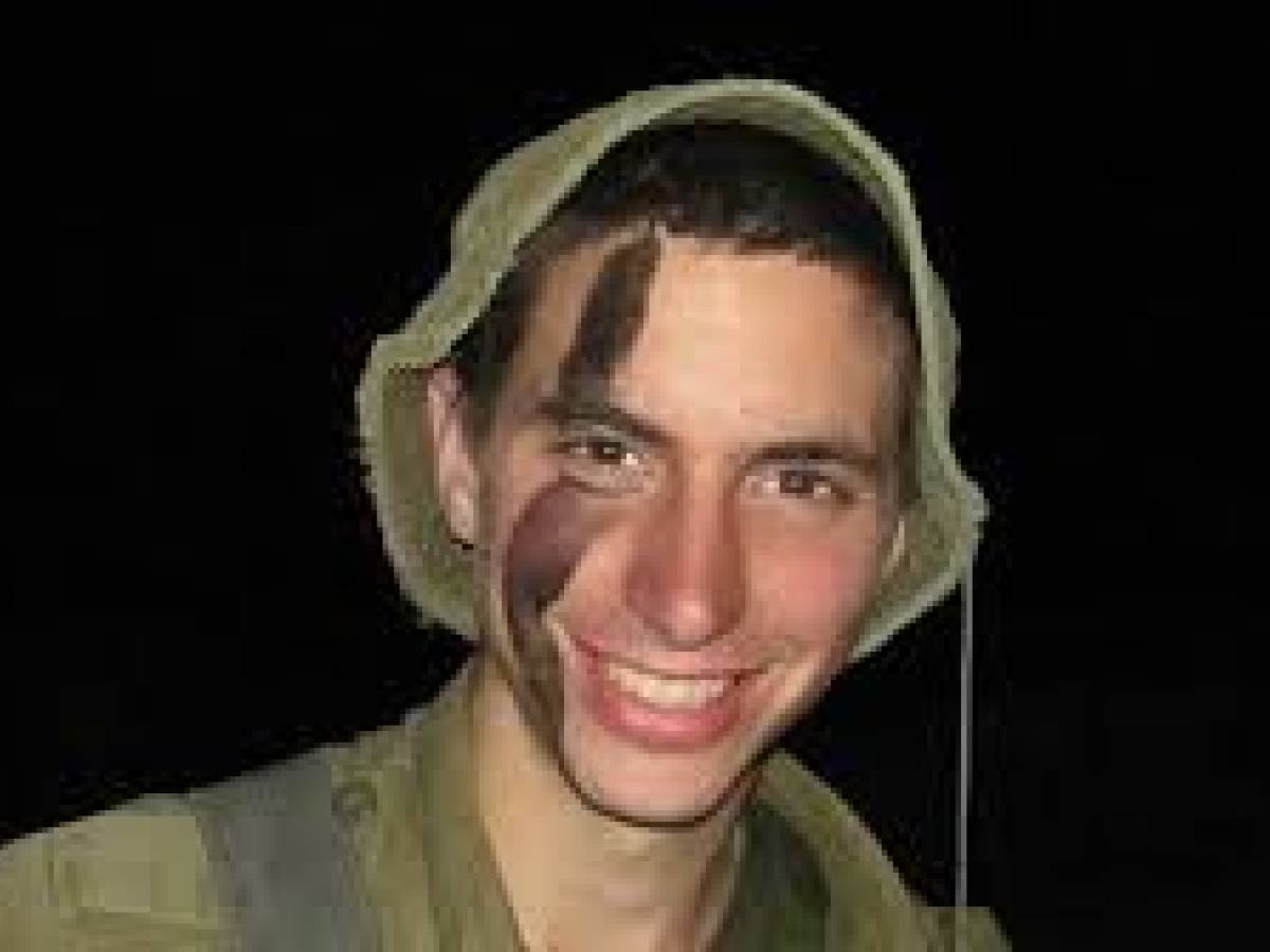 Il corpo del soldato Goldin e la trattativa per liberare 200 terroristi Il corpo del soldato Goldin e la trattativa per liberare 200 terroristi