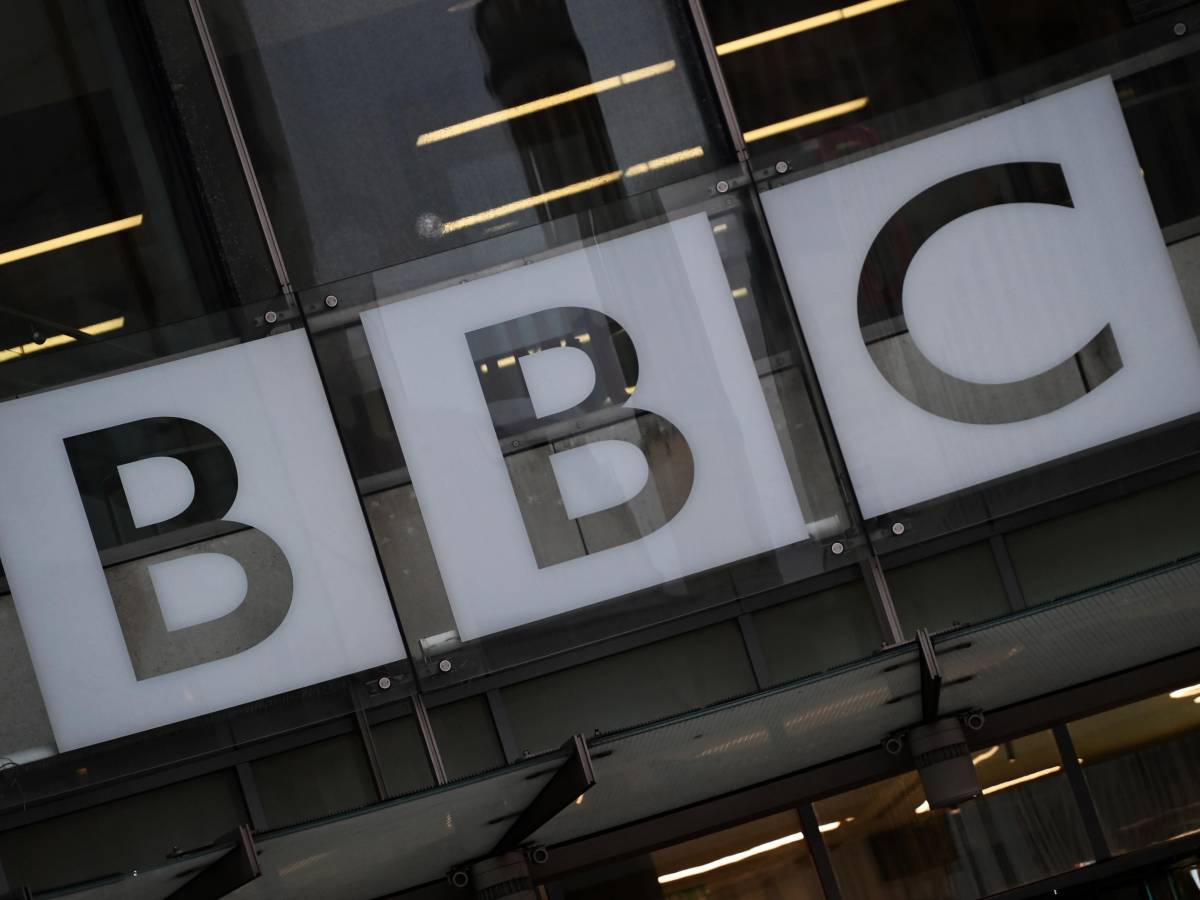 Caos BBC: si dimettono il direttore generale e la Ceo per il discorso di Trump modificato Caos BBC: si dimettono il direttore generale e la Ceo per il discorso di Trump modificato