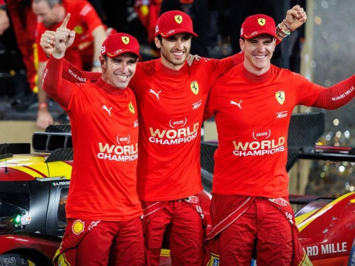 Due "fiocchi" di gioia nella stessa notte: rosso e rosa Due "fiocchi" di gioia nella stessa notte: rosso e rosa