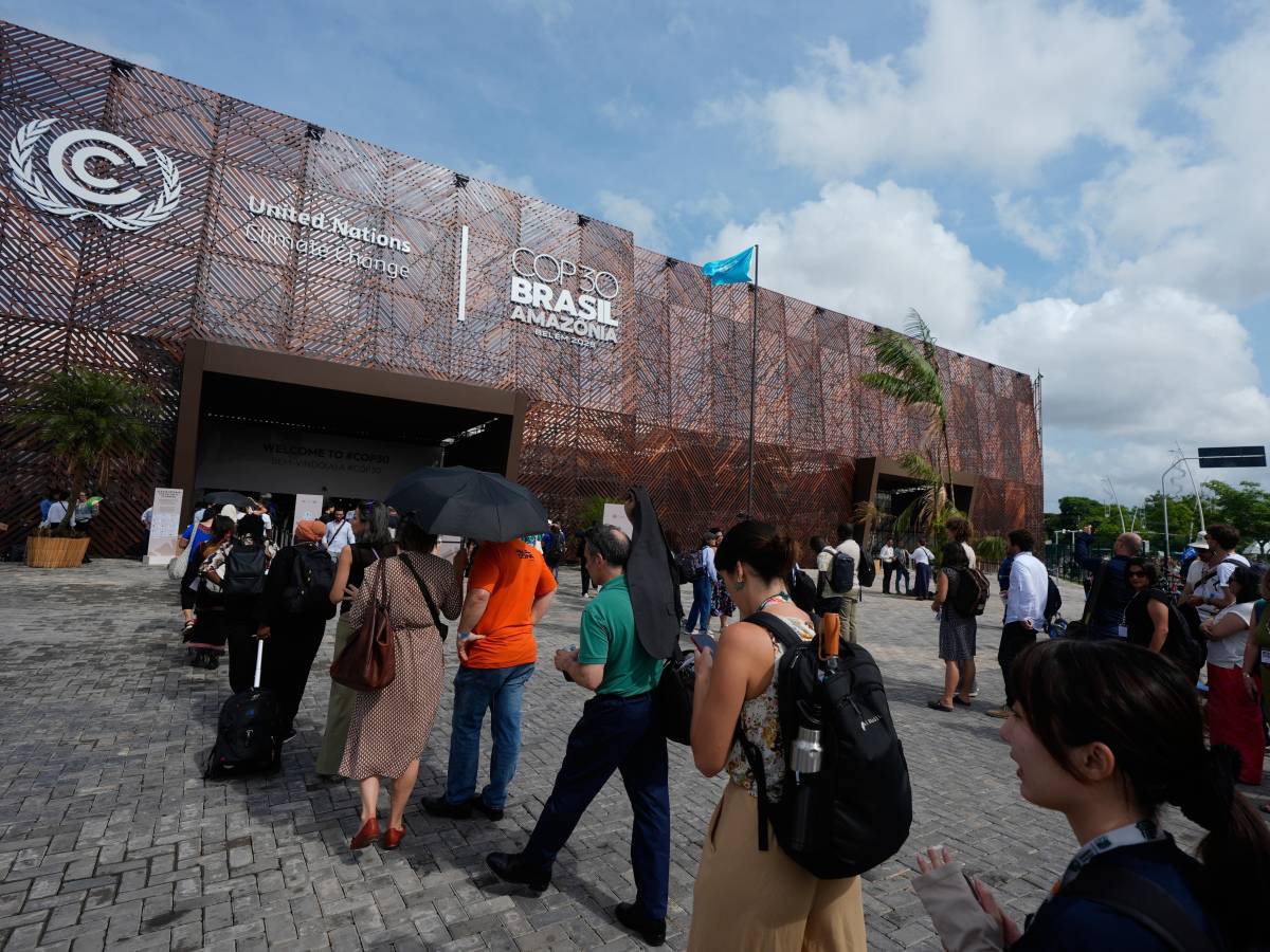 Le contraddizioni della Cop30: la conferenza green va a gasolio Le contraddizioni della Cop30: la conferenza green va a gasolio