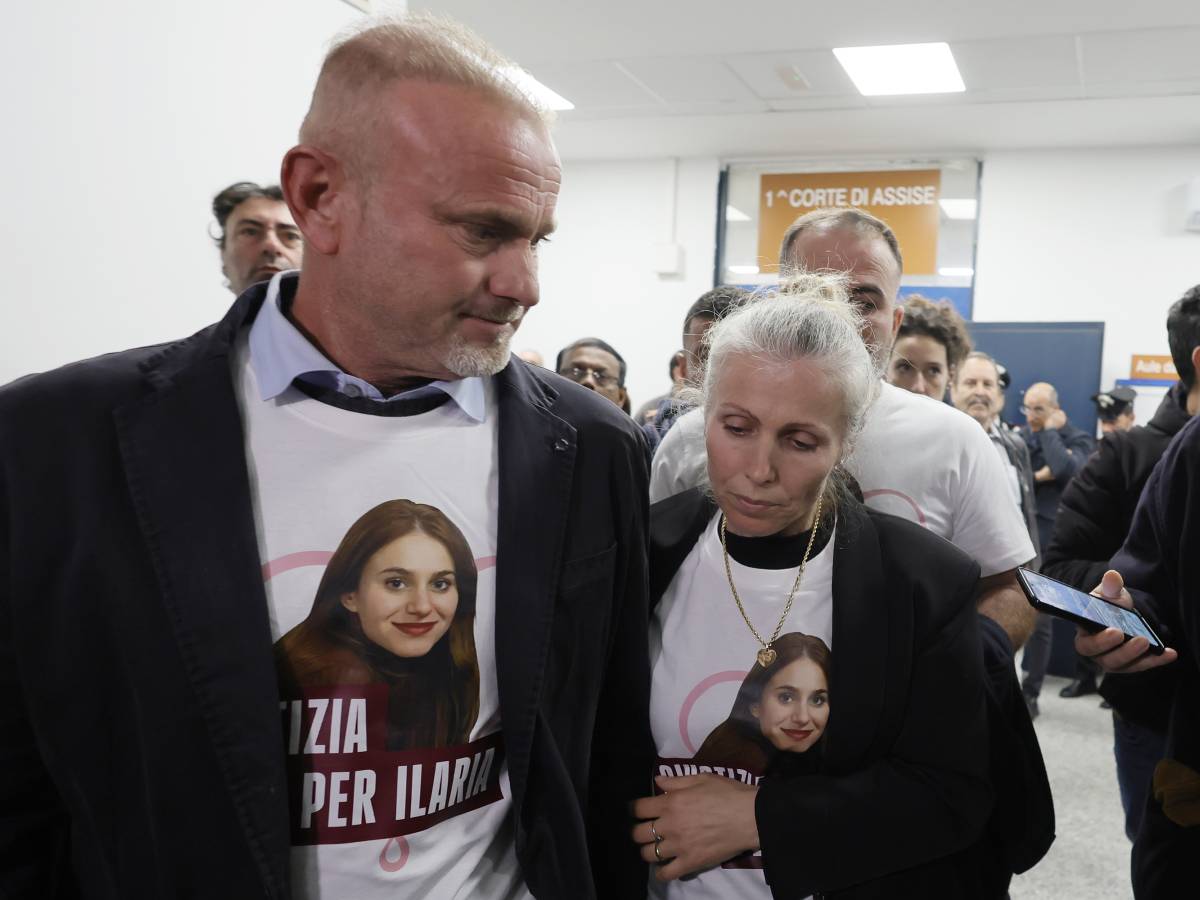 Omicidio Ilaria Sula, al via il processo. I genitori: "Da 7 mesi non sentiamo il suo profumo" Omicidio Ilaria Sula, al via il processo. I genitori: "Da 7 mesi non sentiamo il suo profumo"